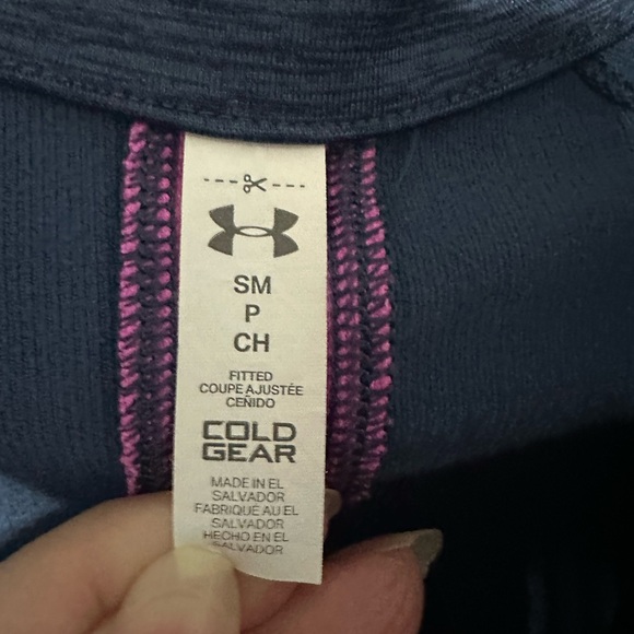 Women’s Under Armour Cold Gear Fitted Athletic Top - Picture 15 of 15